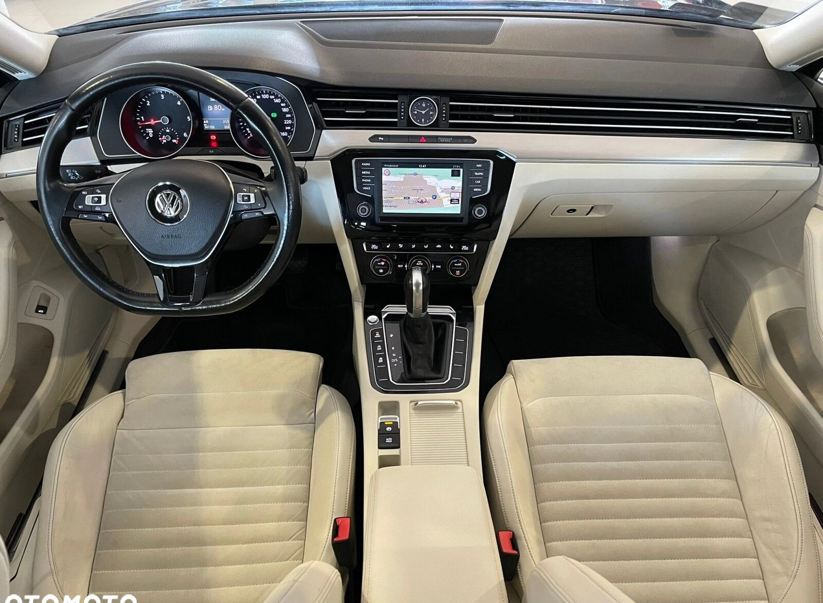 Volkswagen Passat cena 67500 przebieg: 141125, rok produkcji 2015 z Śmigiel małe 781